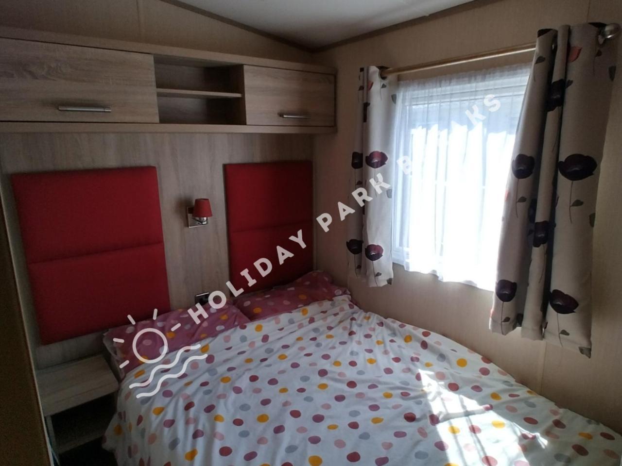 Haywood - 3 Bed Pet Friendly Holiday Home At Seal Bay Selsey Exterior photo
